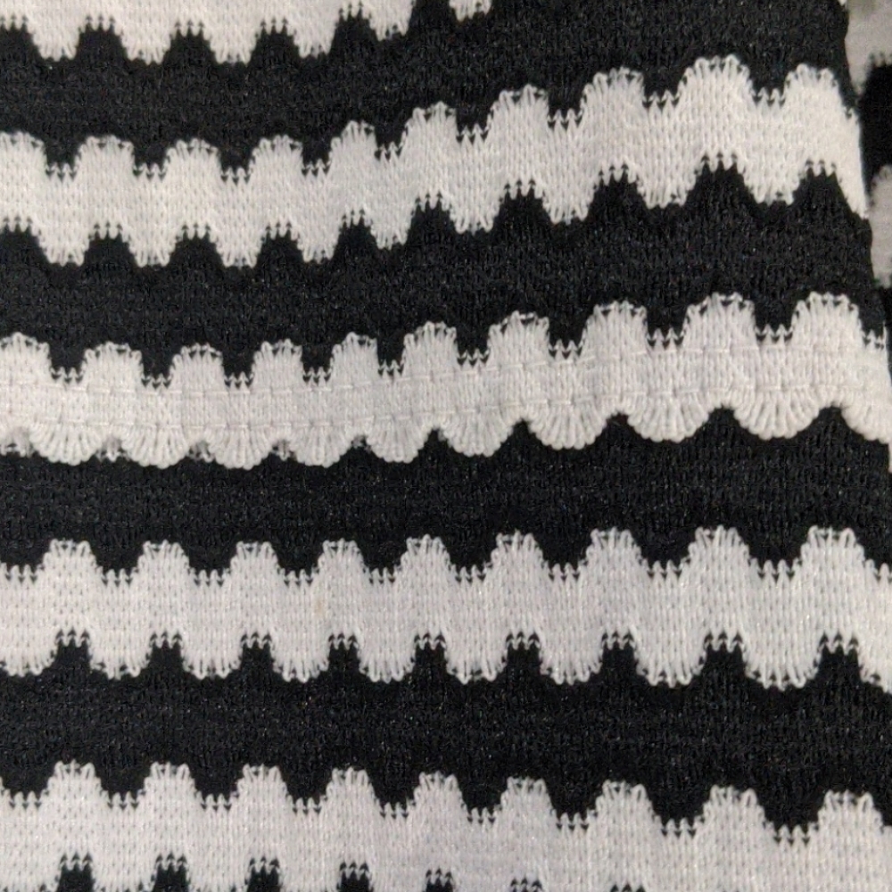 Mini skirt - Picture 3 of 3